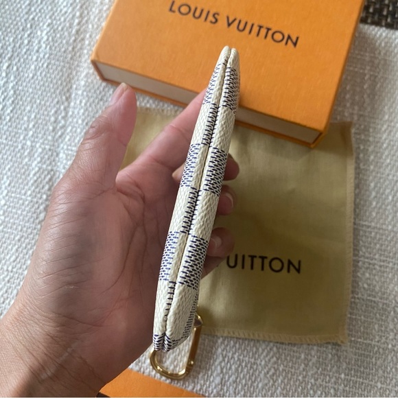 Cless azur - Picture 9 of 12